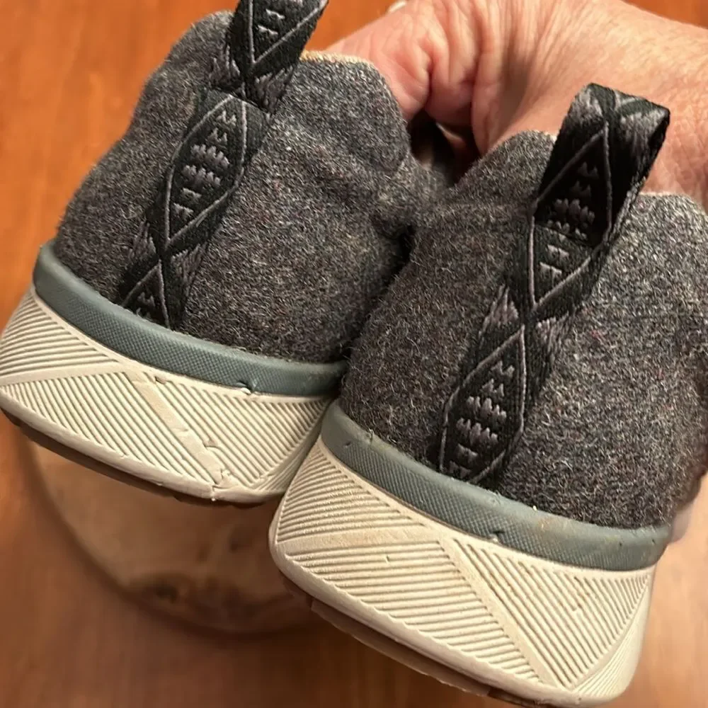 Pendleton Gray Wool Sneakers - 7.5 - Picture 4 of 6